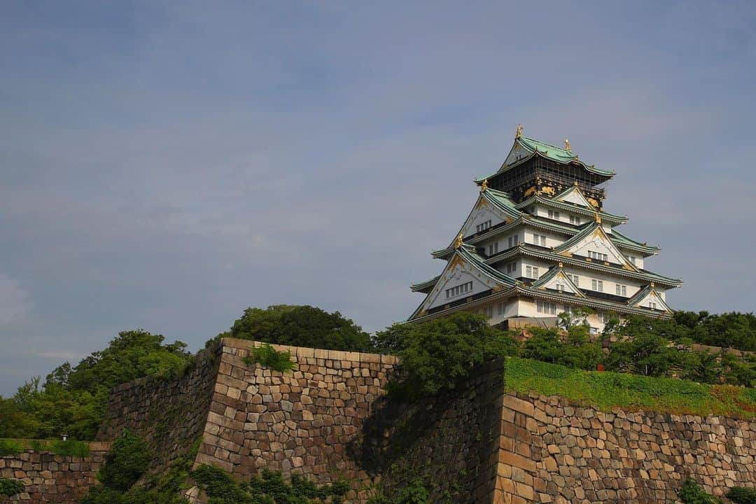 リー・シェンロンさんのインスタグラム写真 - (リー・シェンロンInstagram)「Day 1 of @g20org concluded with a Leaders dinner hosted by PM @shinzoabe. Against the backdrop of the magnificent Osaka Castle, guests were treated to performances that drew on the rich culture and heritage of the host country. Japan is known for its "omotenashi", hospitality from the heart, and has certainly lived up to its reputation! – LHL  #G20  #G20Japan  #G20大阪サミット ([1-3] Photos by me; [4] MCI Photo by Chwee)」6月29日 9時02分 - leehsienloong