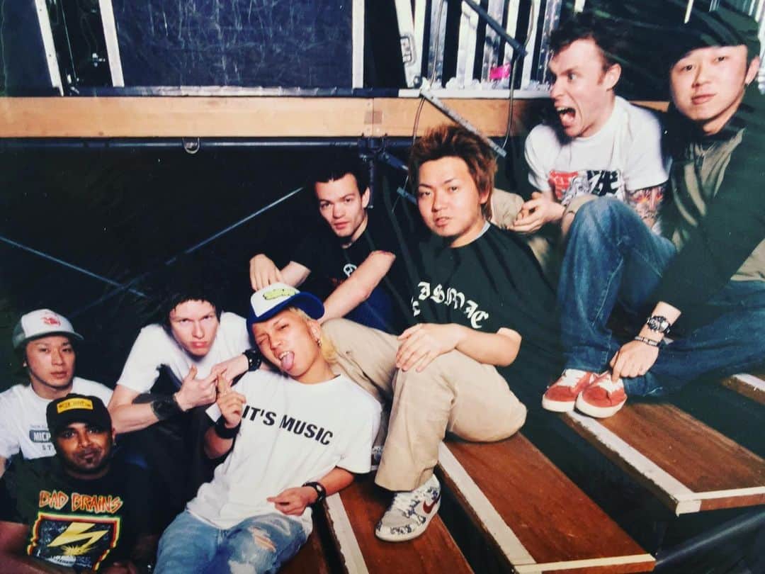 SHOGOさんのインスタグラム写真 - (SHOGOInstagram)「懐かしのPhoto with SUM41。  #175R #SUM41 #たまに懐かしシリーズやるか」6月29日 9時23分 - 175r_official