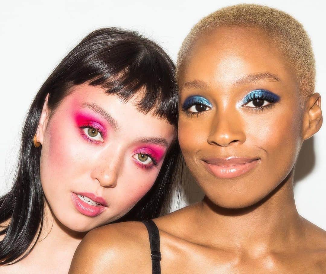 LORACさんのインスタグラム写真 - (LORACInstagram)「Looking at Friday night like 😏 💫 so who’s steppin’ out tonight?? Tag your bestie & let us know! ⚡️⚡️ @geishagrl & @synchilla are wearing our Neon Lights PRO Pressed Pigments Palette (available on LORAC.com & ULTA.com) 🎨 @deanfournier 📸 @phojoh #LORAC #LORACNeonLights #LORACCosmetics #besties #Fridayvibes #Fridaynight」6月29日 9時21分 - loraccosmetics