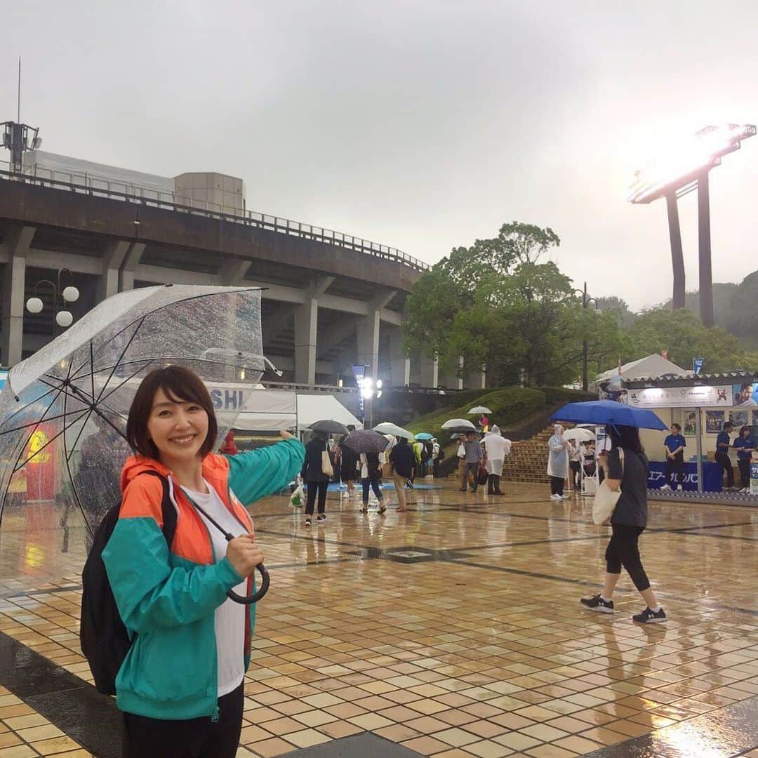 テレビ西日本「Cubetnc」さんのインスタグラム写真 - (テレビ西日本「Cubetnc」Instagram)「博多の森陸上競技場で行われている、 陸上・日本選手権。 母の明子さんが福岡出身のサニブラウン選手が出場する 注目の“９秒台対決”が、きのう行われました！ その熱戦を、橋本アナウンサーも スタンドで見届けてきましたよ！ 放送はまもなく、午前10時25分からです。 お楽しみに！  #橋本真衣 #サニブラウン 選手 #陸上日本選手権 #男子100メートル決勝 #博多の森陸上競技場 #スポーツCUBE #福岡NEWSファイルCUBE #田久保尚英 #角田華子 #テレビ西日本 #TNC」6月29日 9時57分 - cubetnc
