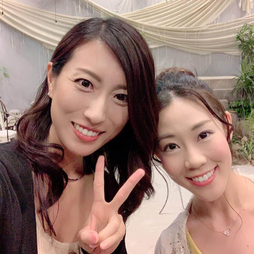 菜那くららさんのインスタグラム写真 - (菜那くららInstagram)「＊﻿ おはようございます‼️﻿ ﻿ 公演もあっという間で残り3ステージとなり﻿ 明日、千秋楽を迎えます✨﻿ ﻿ 今日の13時公演はアクターライブがあります🎶﻿ ﻿ 残りのステージも﻿ 心を込めて人魚姫の世界を﻿ 歌に乗せてお届けしたいと思います☺️✨﻿ ﻿ 宝塚の同期や上級生の方、下級生も﻿ 観に来て下さり💗 お写真を撮って頂きました‼️﻿ まずはこの方々からアップさせて頂きます📸﻿ ﻿ 皆さまありがとうございます☺️🍀﻿ ﻿ ﻿ #麻乃佳世 さん #夕霧らい さん﻿ #朝風れい さん #咲希あかね さん﻿ #舞園るり #千瀬聖  #咲妃みゆ ちゃん ﻿ #宝塚 #宝塚OG #花組 #月組 #雪組 ﻿ ﻿ #人魚姫 #ノックノックス #すみだパークスタジオ﻿ #蓮城まこと さん #菜那くらら」6月29日 9時55分 - nana_kurara