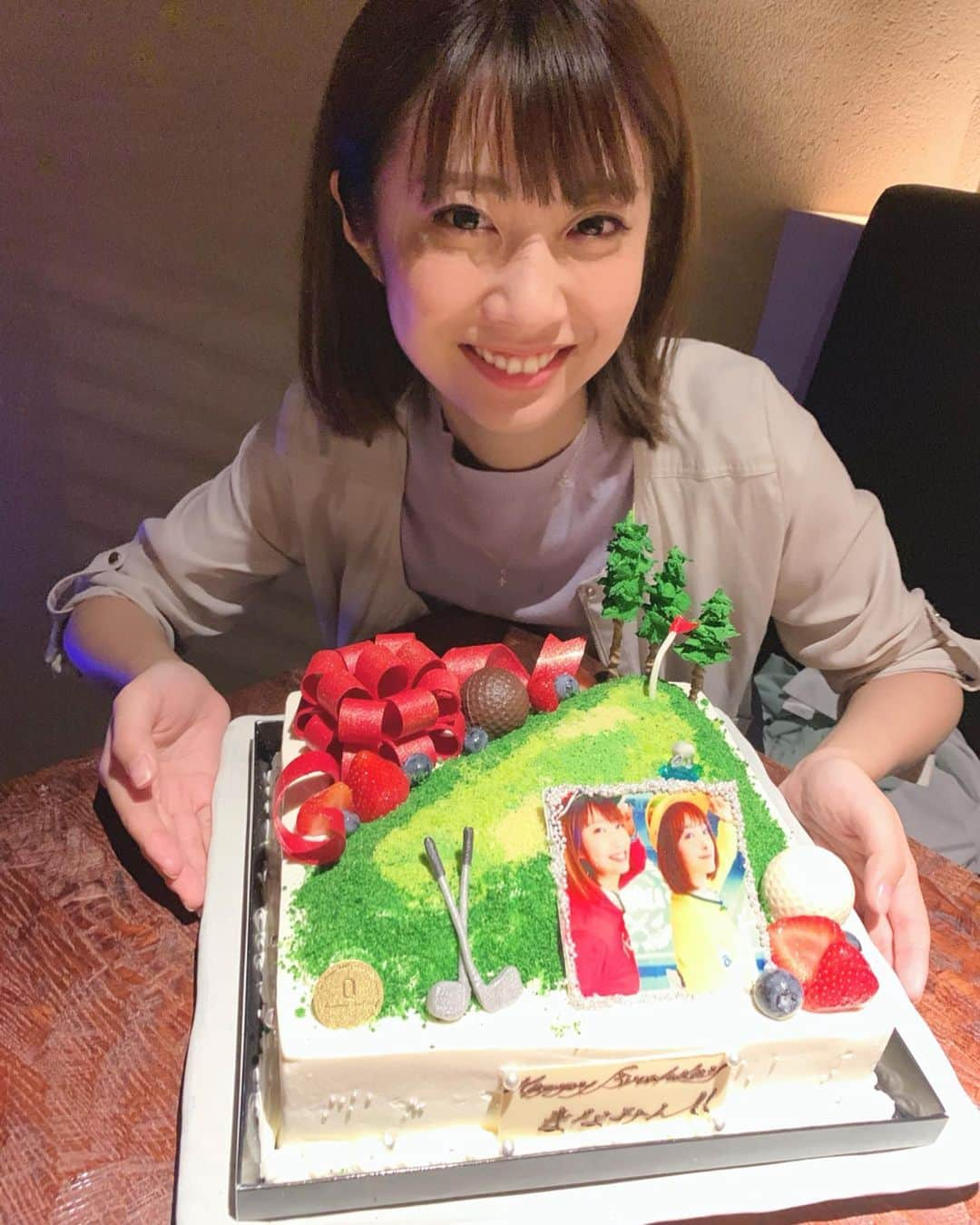 古川真奈美さんのインスタグラム写真 - (古川真奈美Instagram)「.﻿ .﻿ 今年も沢山の人にお祝いしてもらって幸せです😭🙏🏻💓﻿ ﻿ GOLFわでしこのケーキでお祝いしてもらったーー😳😳👏🏻✨﻿ ﻿ 可愛いすぎる😍💕﻿ 生クリーム大好きなのでたまらん🤤❤️﻿ 毎日ケーキ食べてる気がする🥳✨﻿ ﻿ ﻿ 幸せだ〜✧*｡(ˊᗜˋ*)✧*｡ ﻿ ﻿ ﻿ #GOLFケーキ初めてみた﻿ #これめちゃくちゃ重いよ  #幸せの重み #みひろちゃんいつもありがとうございます﻿ #instagood  #instadiary ﻿ #instalike #instamood ﻿ #ow #instapic #instaphoto﻿ #girl　#follow #followme  #gravure  #japanesegirl  #selfies  #インスタグラビア﻿ ﻿ ﻿」6月29日 10時22分 - mana_0619