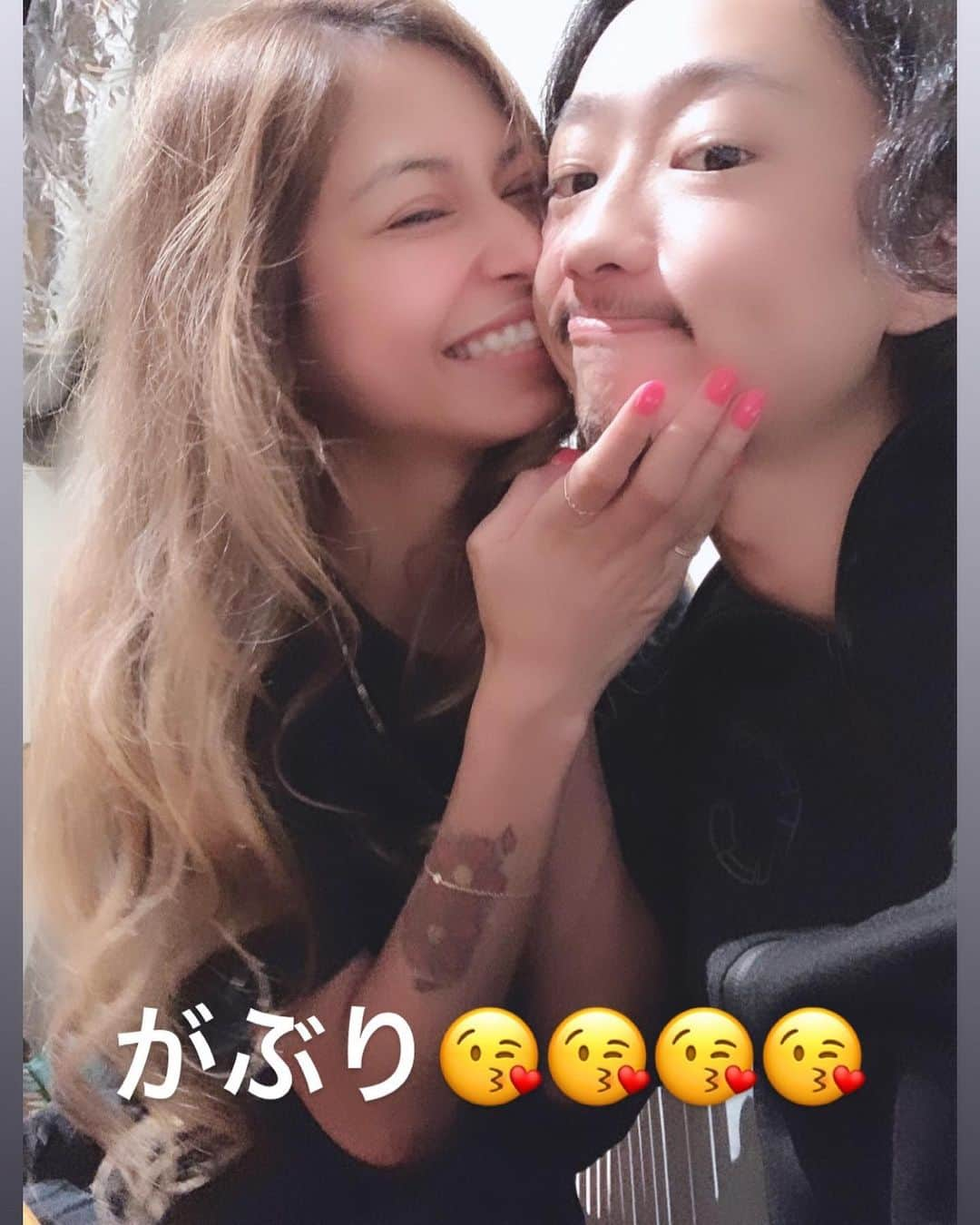 間宮梨花さんのインスタグラム写真 - (間宮梨花Instagram)「またまた、ザミールスいっちゃった😘💕❤️ここ中毒性ある！！ガーリックナンとカレーしぬほどうまいし、ほかのメニューもぜんぶおいしい❤️❤️❤️ この日ゎ旦那くん出張からかえってきた日だから、いつも以上に旦那くんにべったりなあたちでした笑😂 #ザミールス #西新宿五丁目 #カレー #タイ料理 #旦那大好き #旦那大好きな嫁 #旦那大好き部」6月29日 10時25分 - rika_aizawa0329