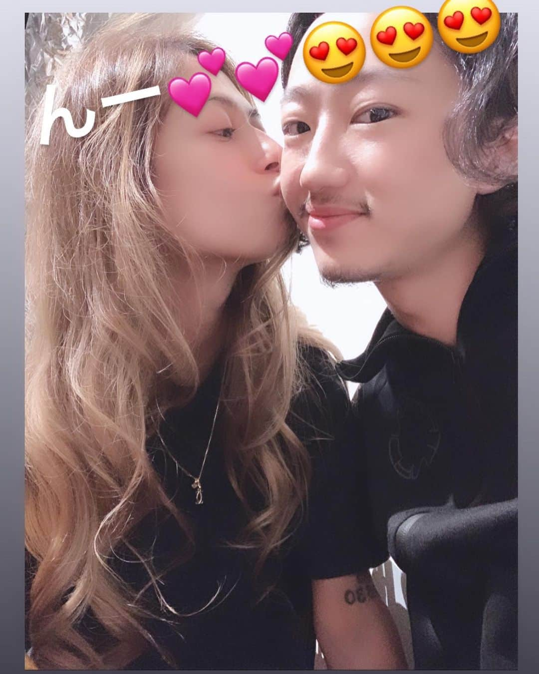 間宮梨花さんのインスタグラム写真 - (間宮梨花Instagram)「またまた、ザミールスいっちゃった😘💕❤️ここ中毒性ある！！ガーリックナンとカレーしぬほどうまいし、ほかのメニューもぜんぶおいしい❤️❤️❤️ この日ゎ旦那くん出張からかえってきた日だから、いつも以上に旦那くんにべったりなあたちでした笑😂 #ザミールス #西新宿五丁目 #カレー #タイ料理 #旦那大好き #旦那大好きな嫁 #旦那大好き部」6月29日 10時25分 - rika_aizawa0329