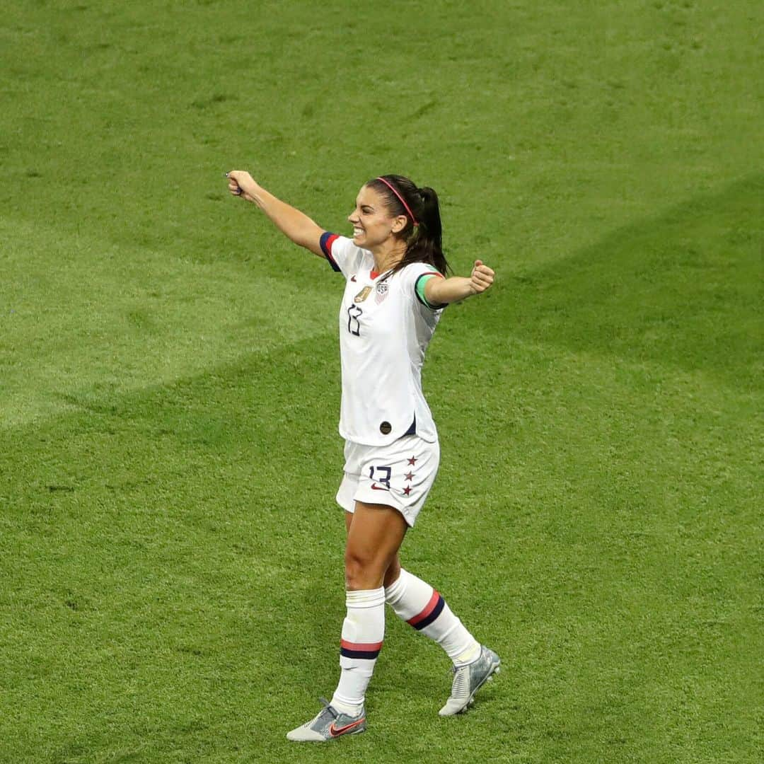 FIFAワールドカップさんのインスタグラム写真 - (FIFAワールドカップInstagram)「💥 B o o m ! 🇺🇸🔜 semi-finals #USA #FIFAWWC #DareToShine #OneNationOneTeam #TeamUSA #Paris #France」6月29日 10時46分 - fifaworldcup