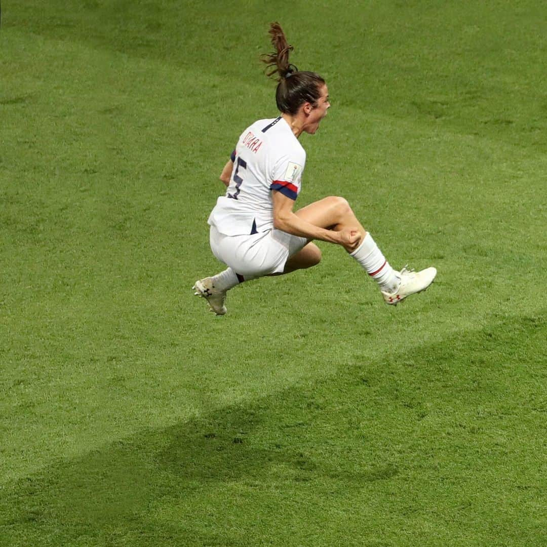 FIFAワールドカップさんのインスタグラム写真 - (FIFAワールドカップInstagram)「💥 B o o m ! 🇺🇸🔜 semi-finals #USA #FIFAWWC #DareToShine #OneNationOneTeam #TeamUSA #Paris #France」6月29日 10時46分 - fifaworldcup