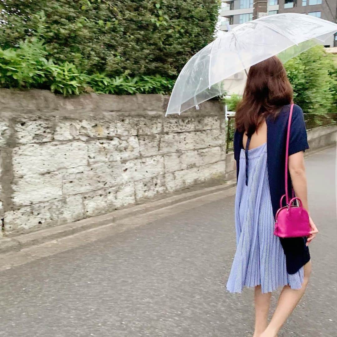 中林美和さんのインスタグラム写真 - (中林美和Instagram)「バックコンシャスなお洋服大好き。 . 雨模様が続きそうですが、 皆さん素敵な週末になりますように😊 . #sacai #haveaniceweekend#miwasootd」6月29日 10時54分 - miwanakabayashi