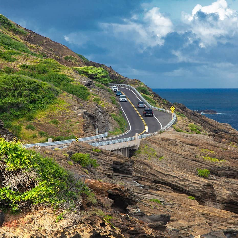 Trump Waikikiさんのインスタグラム写真 - (Trump WaikikiInstagram)「Happy Aloha Friday. We hope you drive on by to see us soon this weekend for cocktails and pupus at Wai‘olu Ocean Cuisine. Complimentary 4-hour valet parking. #trumpwaikiki #waioluoceancusine #happyhour #cocktails #pupus #seafood #sushi #lethawaiihappen #visitoahu 📷: @andreaforlani_photojournalist @federicabrunini  ハッピー・アロハ・フライデー！　年末の週末はワイオル・オーシャン・キュイジーヌでカクテルなどいかがですか。バレーパーキングを4時間までバリデートいたします。  #ワイオルオーシャンキュイジーヌ #トランプワイキキ #カクテル #ハッピーアワー #シーフード #ハワイで寿司」6月29日 11時16分 - trumpwaikiki