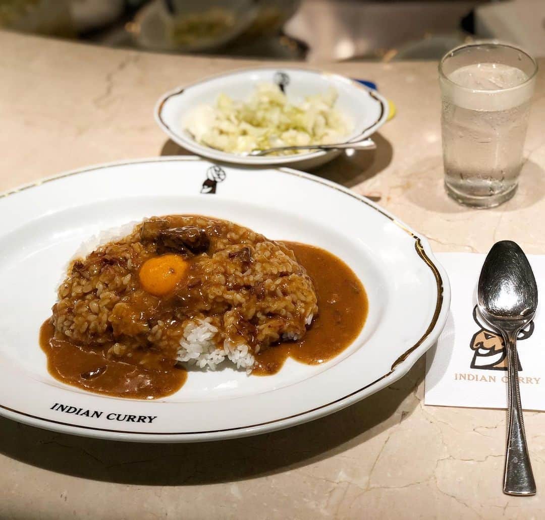 岡峰光舟さんのインスタグラム写真 - (岡峰光舟Instagram)「G20厳戒態勢の大阪を最後に感じて脱出。ピクルス大盛り、卵がマイ定番です。スパ食べたことないからいきたいんだけど、ついライス頼んじゃう。#インデアンカレー#インディアンカレー」6月29日 11時09分 - kohshuokamine