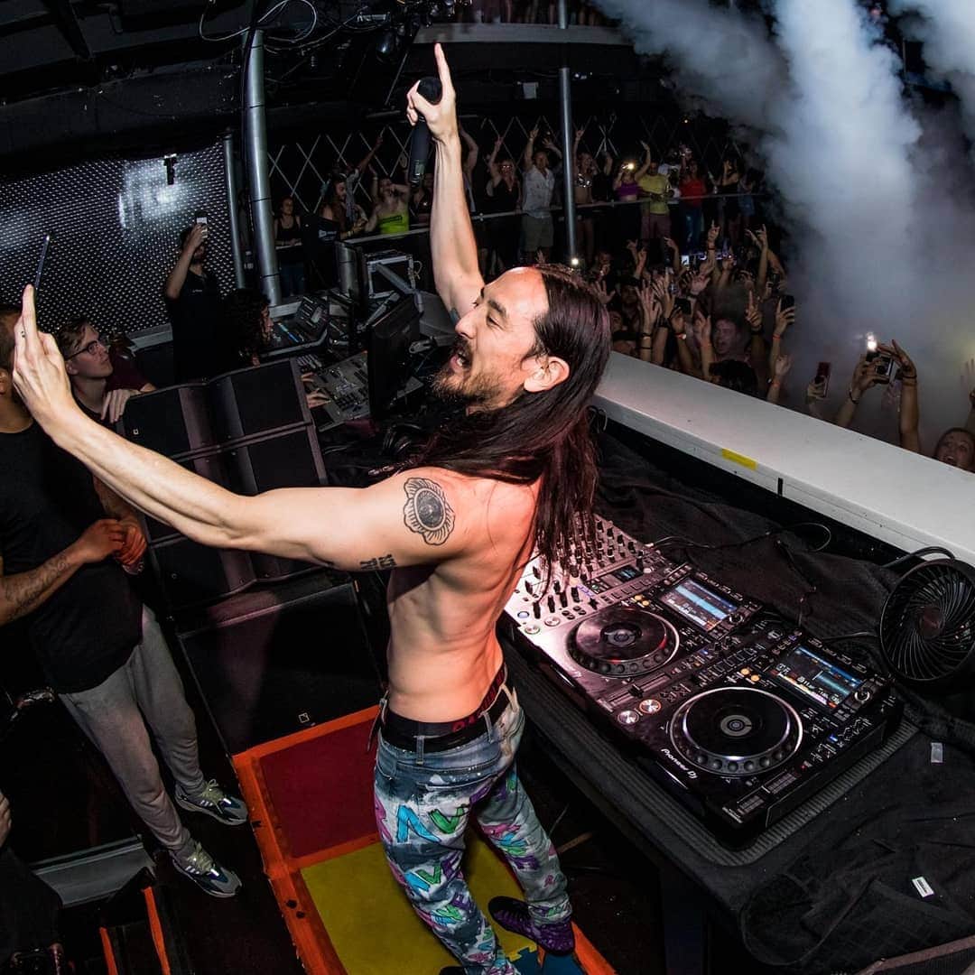 スティーヴ・アオキさんのインスタグラム写真 - (スティーヴ・アオキInstagram)「Charlotte North Carolina I love you #rave」6月29日 11時38分 - steveaoki