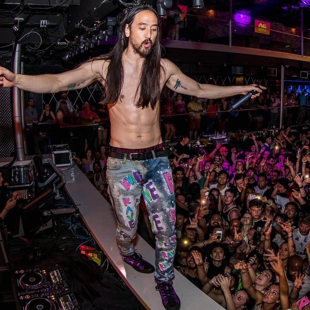 スティーヴ・アオキさんのインスタグラム写真 - (スティーヴ・アオキInstagram)「Charlotte North Carolina I love you #rave」6月29日 11時38分 - steveaoki