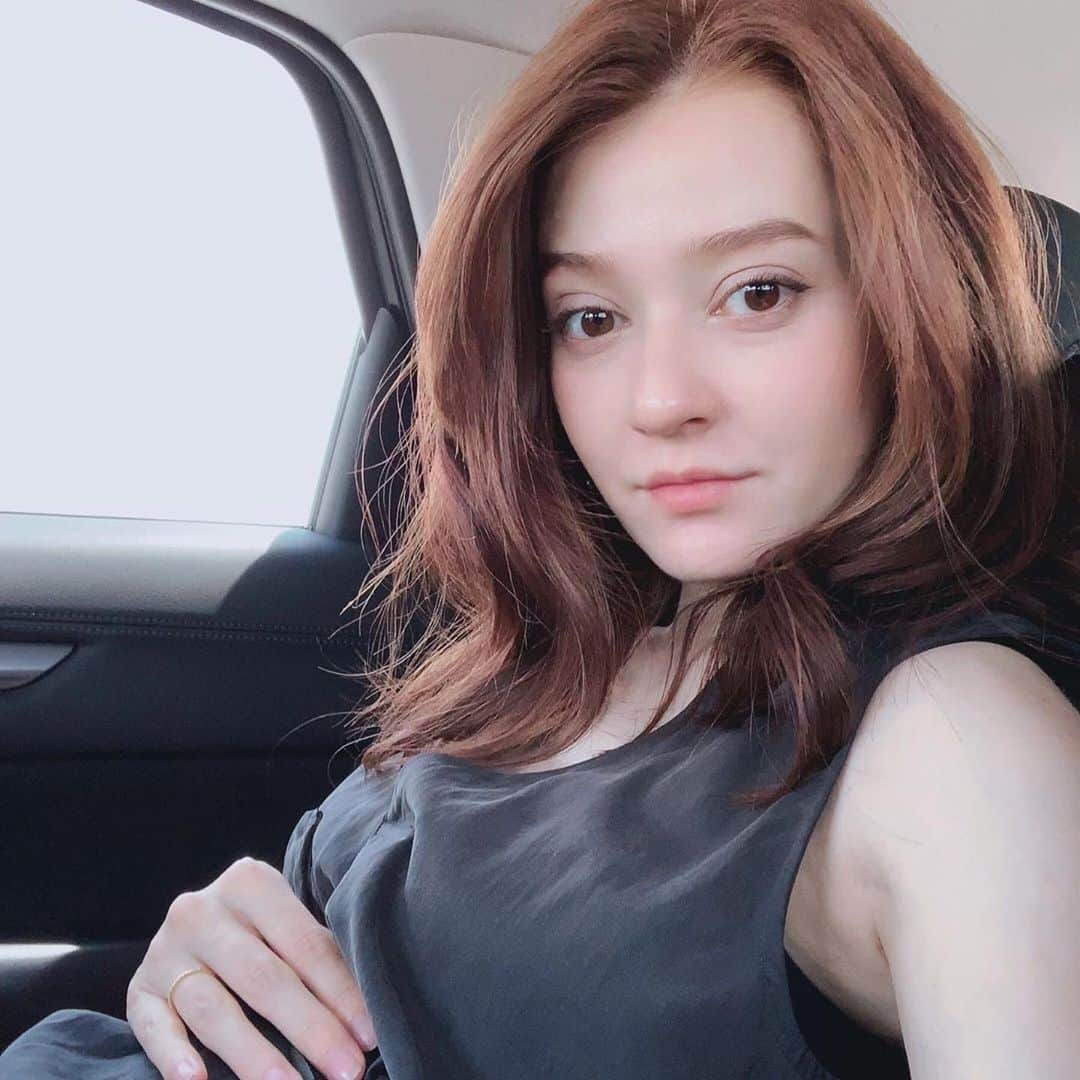 美女美容事情さんのインスタグラム写真 - (美女美容事情Instagram)「《家族でお出かけ🚗⭐️》⠀ *⠀ リポストを使って、素敵な写真📷✨を投稿されてる方を紹介させて頂く⠀⠀⠀⠀ 【💄美女美容事情💅】のコーナーです✨⠀ *⠀⠀⠀⠀⠀⠀ いいねやコメント、フォローして応援してね❤︎🥰🎶⁣⠀ *⠀⠀⠀⠀⠀⠀⠀ 今回ご紹介させて頂きますのは❤︎⠀ 守谷香里さん<@kaoriel1014 >の素敵なお写真📸⠀ *⠀ 美人ママさんの登場です😘❤️子育て中のママさんにも嬉しい情報が満載⭐️チェックしてみてね🌻⠀ ⠀ 守谷香里さんのアカウントには他にも素晴らしい投稿が沢山ありますので是非覗いてみて💁‍♀️💙⠀ *⠀⠀ 守谷香里さん<@kaoriel1014 >⠀ 素敵な投稿ありがとうございました☺️📸✨⠀⠀⠀⠀⠀⠀⠀⠀ △▼△▼△▼△▼△▼△▼△▼△▼△▼⠀⠀⠀⠀⠀⠀⠀⠀⠀⠀⠀⠀⠀⠀⠀⠀⠀⠀⠀⠀⠀⠀⠀⠀⠀⠀⠀⠀⠀⠀⠀⠀⠀ ❤🧡💛「美女美容事情」💚💙💜⠀⠀⠀⠀⠀⠀⠀⠀⠀⠀⠀⠀⠀⠀⠀ 👇掲載ご希望の方は👇⠀⠀⠀⠀⠀⠀⠀⠀⠀⠀⠀⠀⠀⠀⠀⠀ @b_b_j.jタグ付けと🖤 # ビジョビ⠀🖤⠀⠀⠀⠀⠀⠀⠀⠀⠀⠀⠀⠀⠀⠀⠀ をタグ付けお願いします✨⠀⠀⠀⠀⠀⠀⠀⠀⠀⠀⠀⠀⠀⠀⠀⠀ ――――――――――――――――⠀⠀⠀⠀⠀⠀⠀⠀⠀⠀⠀⠀⠀⠀⠀⠀⠀⠀⠀⠀⠀⠀⠀ ～姉妹アカウントのご紹介～⠀⠀⠀⠀⠀⠀⠀⠀⠀⠀⠀⠀⠀⠀⠀⠀⠀⠀⠀⠀⠀⠀⠀⠀⠀⠀⠀ ◇美容情報を紹介している«美女美容事情～Beauty～»⠀⠀⠀⠀⠀⠀⠀⠀⠀⠀⠀⠀⠀⠀⠀⠀⠀⠀⠀⠀⠀⠀⠀⠀⠀⠀ ( @b_b_j.j_b )⠀⠀⠀⠀⠀⠀⠀⠀⠀⠀⠀⠀⠀⠀⠀⠀⠀⠀⠀⠀⠀⠀⠀⠀⠀⠀⠀ ◇美しい旅スポット紹介をしている«美 spot»⠀⠀⠀⠀⠀⠀⠀⠀⠀⠀⠀⠀⠀⠀⠀⠀⠀⠀⠀⠀⠀⠀⠀⠀⠀ ( @b__spo )⠀⠀ ⠀ ◇ビジョビがお届けするセレクトショップ«bi select»⠀ ( @bi_select )⠀ ⠀⠀⠀⠀⠀⠀⠀⠀⠀⠀⠀⠀⠀⠀⠀⠀⠀⠀⠀⠀⠀ よかったらこちらも覗いてみてね✨⠀ ――――――――――――――――⠀⠀⠀ @b_b_j.j⠀⠀ #自撮り  #ドライブ #メイク #beauty⠀⠀⠀⠀⠀⠀ #お出かけコーデ #ドライブデート ⠀⠀⠀ #アイメイク #オトナ女子 ⠀⠀⠀ #カラコンレポ #カラコン⠀⠀ #アイシャドウ #女子力アップ⠀⠀⠀ #アイライン #リップ💄 ⠀⠀⠀ #女子力 #女子力向上⠀⠀⠀⠀ #リップメイク #チーク⠀⠀⠀⠀ #naturalbeauty #makeup⠀ #ハーフ顔 #ハーフメイク #ハーフ」6月29日 12時02分 - b_b_j.j