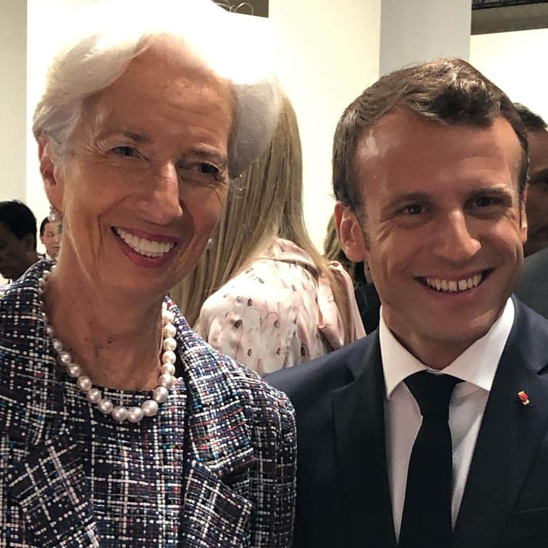 クリスティーヌ・ラガルドさんのインスタグラム写真 - (クリスティーヌ・ラガルドInstagram)「I greatly appreciated the opportunity to meet with President @emmanuelmacron at the Leaders Summit in Osaka and to touch on a range of G20-related issues. #G20OsakaSummit  J'ai grandement apprécié l'occasion de m’entretenir avec le président @EmmanuelMacron à Osaka lors du Sommet des dirigeants et d'aborder diverses questions liées au G20. #G20OsakaSummit」6月29日 12時02分 - christinelagarde