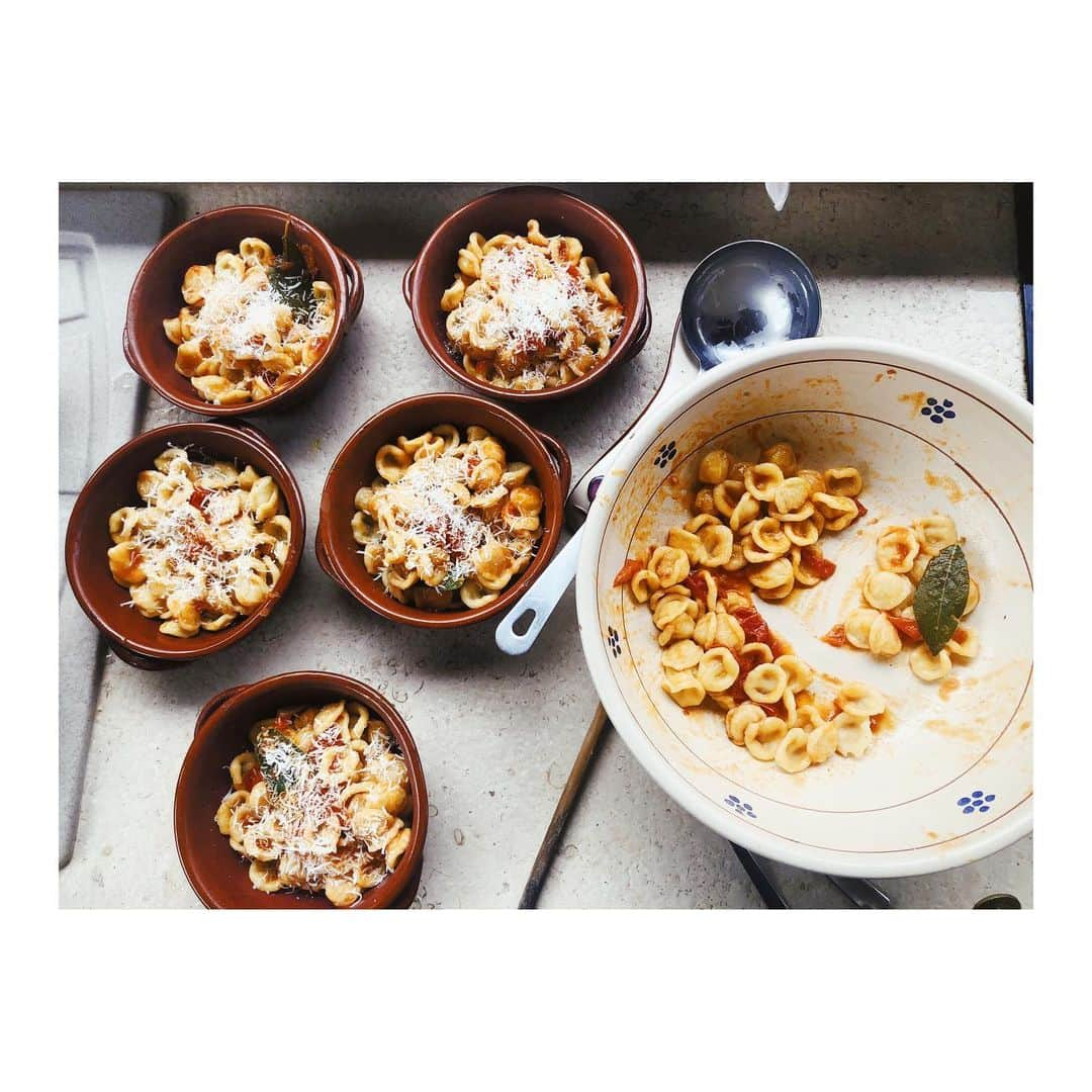 広瀬未花さんのインスタグラム写真 - (広瀬未花Instagram)「It was so good that we couldn't stop eating😋❤︎ ・ ・ ・ #cooking #lesson #pasta #お料理教室 #伝統料理 #パスタ #オレッキエッテ #シンプル #トマト #チーズ #ローリエ #トゥルッリデルボスコ #TrulliDelBosco #Alberobello #アルベロベッロ #Alberobello #イタリア #Italy _ #ABCテレビ #朝日放送テレビ #朝だ生です旅サラダ #土曜朝 #8時 #旅サラダガールズ  #広瀬未花 #海外 #旅 #travel #trip」6月29日 12時11分 - micahirose