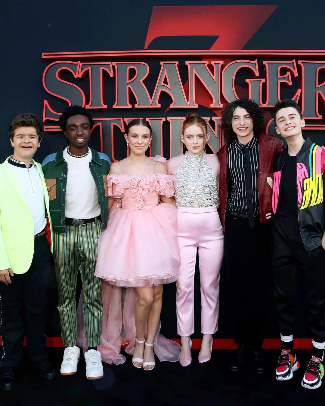WHO WHAT WEARさんのインスタグラム写真 - (WHO WHAT WEARInstagram)「6 days ‘til @strangerthingstv returns. ⚡️ photo: getty images」6月29日 12時12分 - whowhatwear