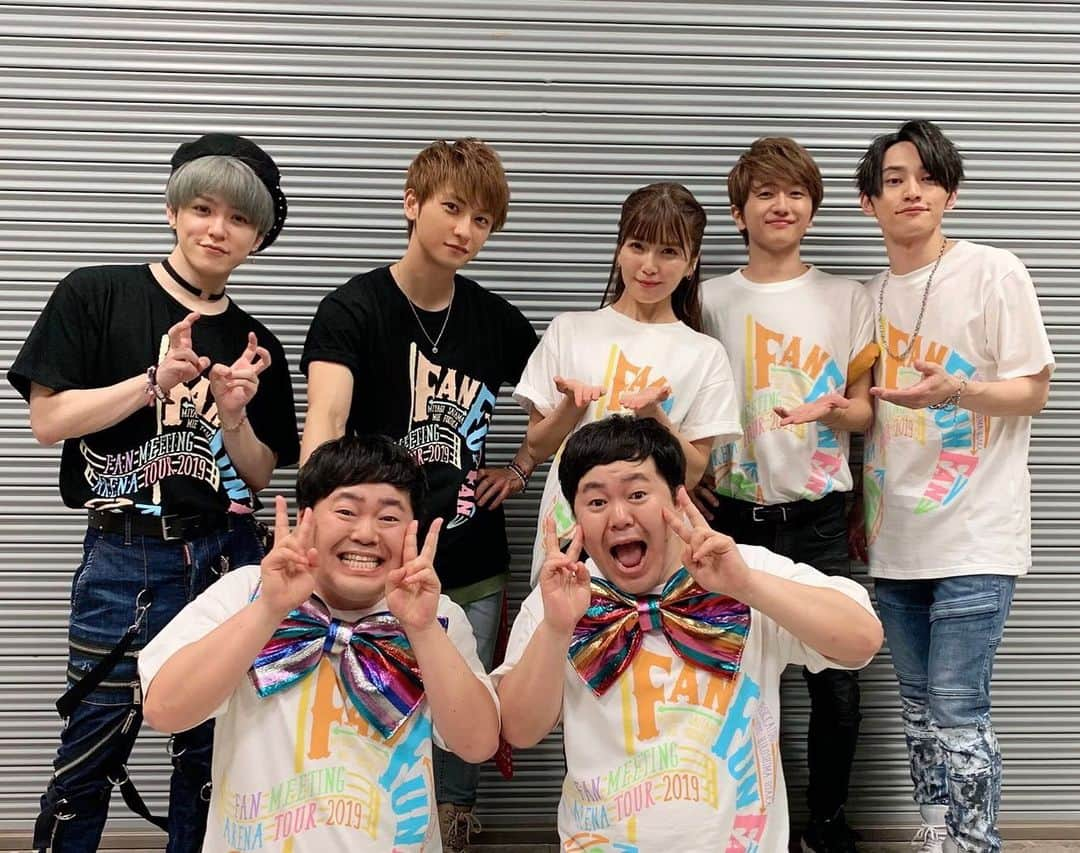 宇野実彩子さんのインスタグラム写真 - (宇野実彩子Instagram)「. AAA FAN MEETING ARENA TOUR 2019 ～FAN FUN FAN～ 三重県営サンアリーナにて、2公演終わりました🎪✨ . 今回はザ・たっちのお二人にMCして頂きました👬 三重で最高の熱い思い出が出来ました☺️♥️ ありがとう!! . 7月のa-nation2019で すぐに三重に来れるのも嬉しいなぁ🌼」6月29日 21時46分 - misako_uno_aaa