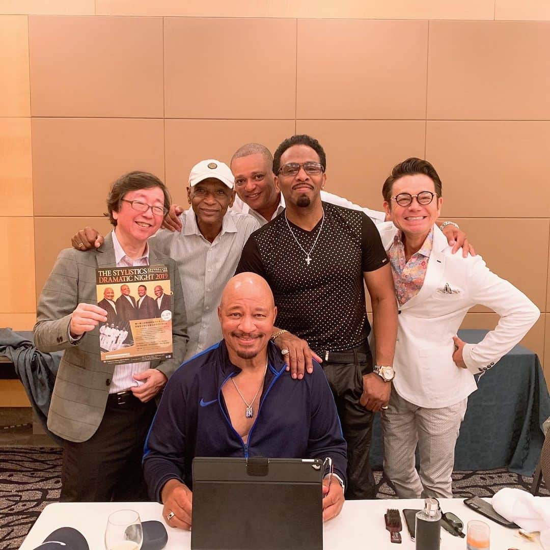 伊津野亮さんのインスタグラム写真 - (伊津野亮Instagram)「The Stylistics Live 並びに #伊津野亮 #吉岡正晴 のトークショーも 無事完結！ #baylineのリスナー 2組4名の皆さん 楽しみましたか？ The Stylisticsは 最高でした！」6月29日 21時52分 - ryoizuno