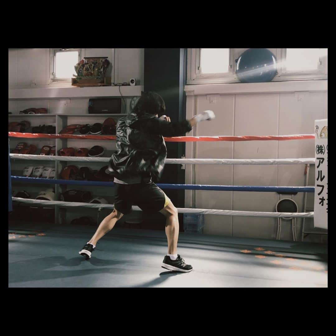 黒羽麻璃央さんのインスタグラム写真 - (黒羽麻璃央Instagram)「🥊🥊🥊」6月29日 22時02分 - mario_kuroba