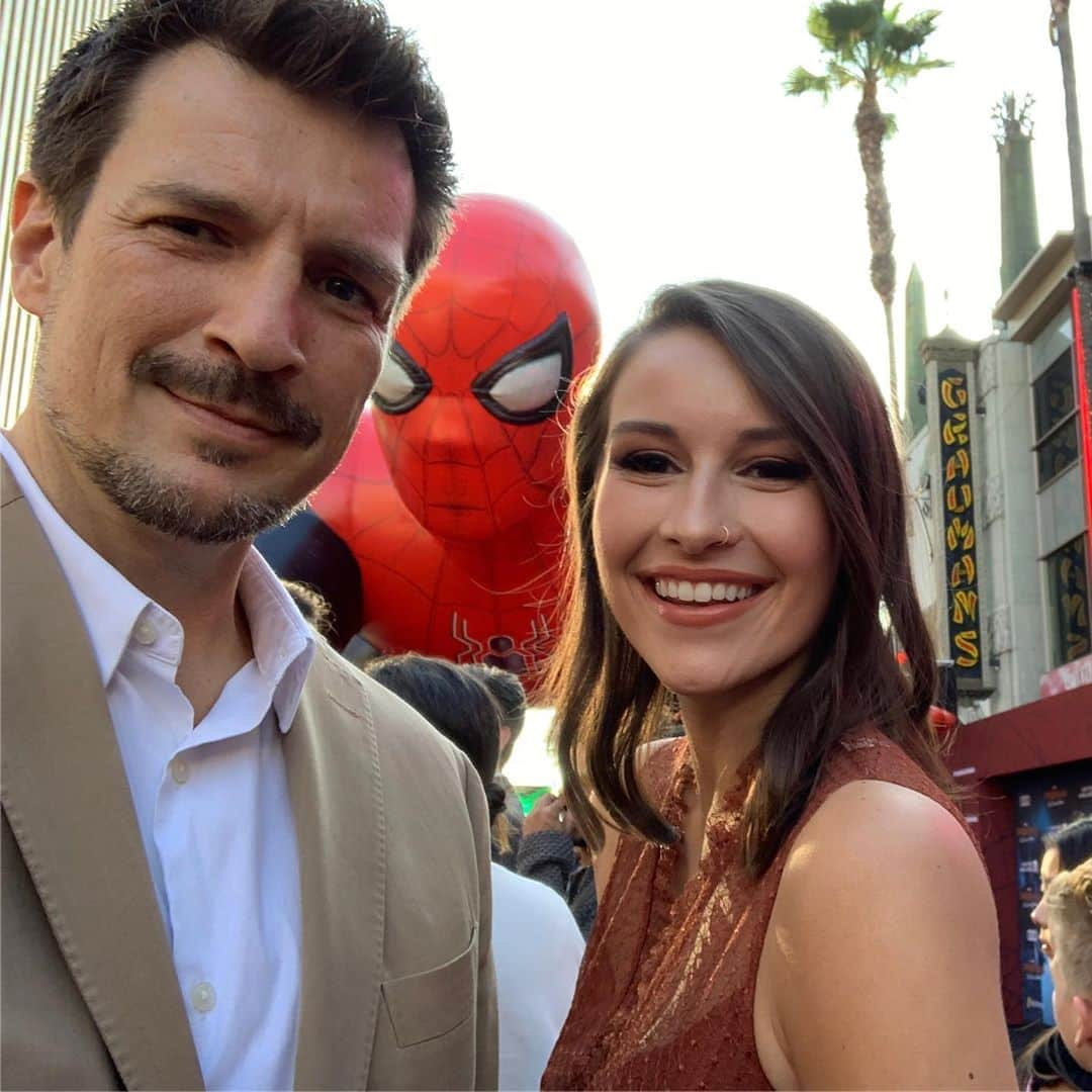 ネイサン・フィリオンさんのインスタグラム写真 - (ネイサン・フィリオンInstagram)「My niece, Jord, at the Spider-man Far From Home World Premiere. Jord- This is amazing. Now I can die happy. Me- Ok, how do you want to be buried? Jord- I want to do that thing where they plant you as a tree, but I’m afraid of birds.  Me- Classic Jord.」6月29日 22時27分 - nathanfillion