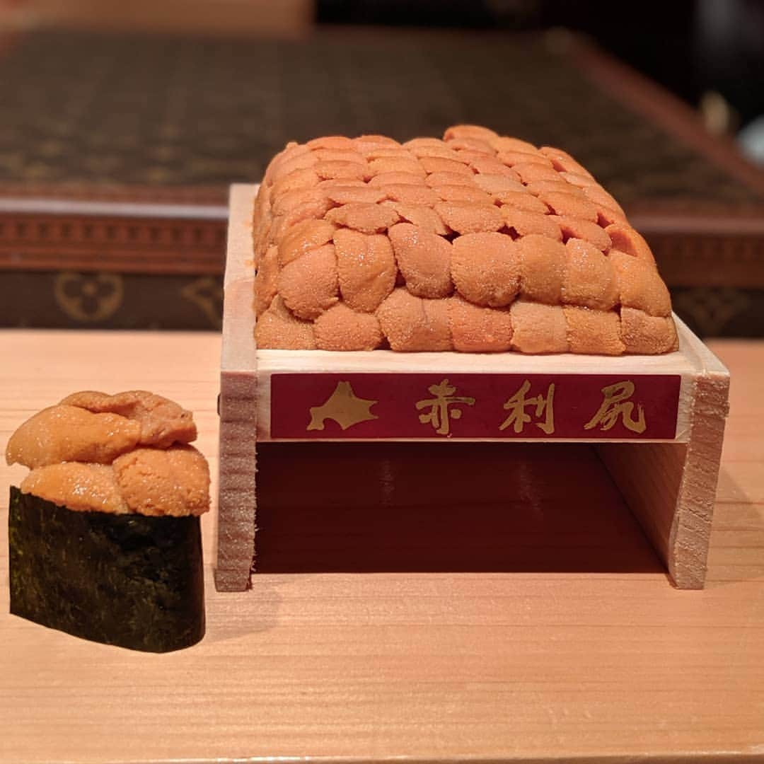 Masayasu Moritaさんのインスタグラム写真 - (Masayasu MoritaInstagram)「#うに #雲丹 #seaurchin #uni #目黒グルメ #tokyo #東京 #鮨 #もりたま飯 #foodie #foodgasm #foodphotography #foodstagram #美食 #delicious #tasty #instafood #グルメ #food #yummy #foodporn #デリスタグラマー #グルメな人と繋がりたい #寿司好きな人と繋がりたい」6月29日 22時30分 - masayasumorita