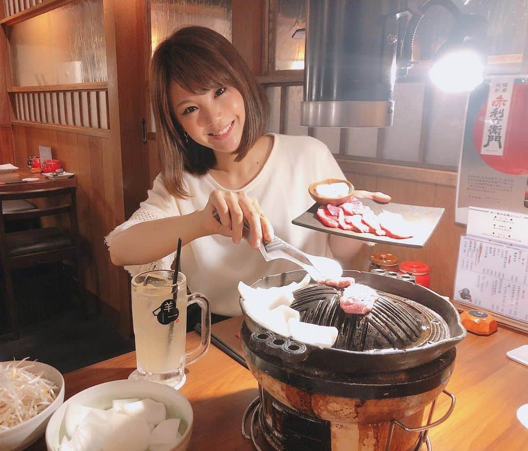 長谷川真美さんのインスタグラム写真 - (長谷川真美Instagram)「🥓💕 ・ ジンギスカン大好き😍 ・ すっかり大ファンになってしまった #ジンギスカン羊一 🐑💕 @youichi.tamachi.mita ・ 2時間 #飲み放題 付きで いろんな種類のラム肉を楽しめる 贅沢なジンギスカンコース❤️ ・ 臭みもないし本当に美味しい！！！ そしてお値段も嬉しい😊💕 ・ #羊一 #ジンギスカン羊一田町店 #田町焼肉 #田町ジンギスカン #ジンギスカン #pr #コラボベース #酒ドル」6月29日 22時47分 - maami.hase