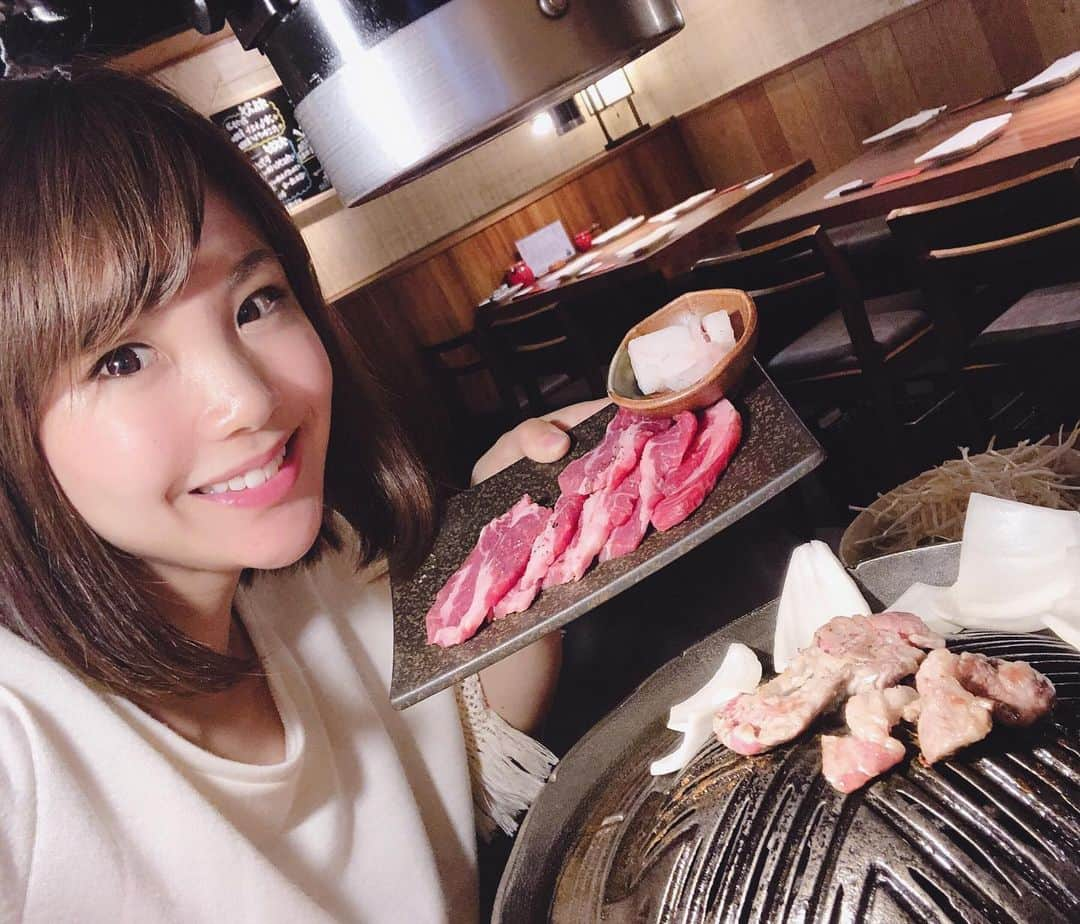 長谷川真美さんのインスタグラム写真 - (長谷川真美Instagram)「🥓💕 ・ ジンギスカン大好き😍 ・ すっかり大ファンになってしまった #ジンギスカン羊一 🐑💕 @youichi.tamachi.mita ・ 2時間 #飲み放題 付きで いろんな種類のラム肉を楽しめる 贅沢なジンギスカンコース❤️ ・ 臭みもないし本当に美味しい！！！ そしてお値段も嬉しい😊💕 ・ #羊一 #ジンギスカン羊一田町店 #田町焼肉 #田町ジンギスカン #ジンギスカン #pr #コラボベース #酒ドル」6月29日 22時47分 - maami.hase