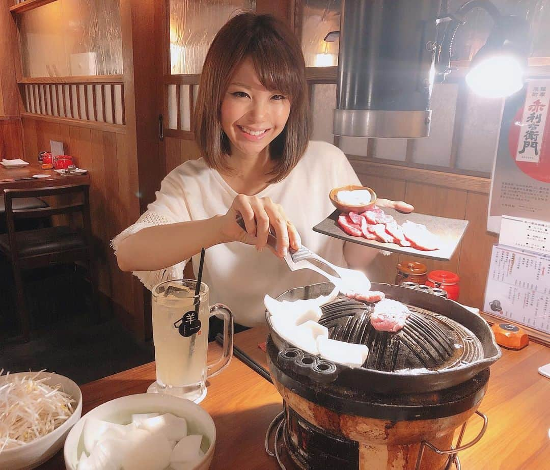 長谷川真美さんのインスタグラム写真 - (長谷川真美Instagram)「🥓💕 ・ ジンギスカン大好き😍 ・ すっかり大ファンになってしまった #ジンギスカン羊一 🐑💕 @youichi.tamachi.mita ・ 2時間 #飲み放題 付きで いろんな種類のラム肉を楽しめる 贅沢なジンギスカンコース❤️ ・ 臭みもないし本当に美味しい！！！ そしてお値段も嬉しい😊💕 ・ #羊一 #ジンギスカン羊一田町店 #田町焼肉 #田町ジンギスカン #ジンギスカン #pr #コラボベース #酒ドル」6月29日 22時47分 - maami.hase