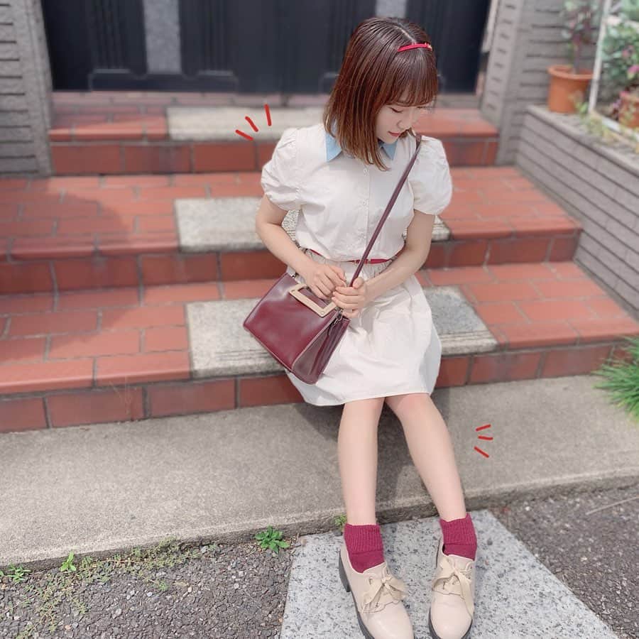 夏川愛実のインスタグラム：「ㅤㅤㅤㅤㅤㅤㅤㅤㅤㅤㅤㅤㅤ ㅤㅤㅤㅤㅤㅤㅤㅤㅤㅤㅤㅤㅤ  今日は私服写メ会でしたん！！ 今日の #私服 ㅤㅤㅤㅤㅤㅤㅤㅤㅤㅤㅤㅤㅤㅤㅤㅤㅤㅤㅤㅤ ワンピース @anemoneoosu  ローファー @majesticlegon_official ㅤㅤㅤㅤㅤㅤㅤㅤㅤㅤㅤㅤㅤㅤㅤㅤㅤㅤㅤㅤ いい感じに赤（´-`）.｡oO❣️ ㅤㅤㅤㅤㅤㅤㅤㅤㅤㅤㅤㅤㅤㅤㅤㅤㅤㅤㅤㅤ ㅤㅤㅤㅤㅤㅤㅤㅤㅤㅤㅤㅤㅤㅤㅤㅤㅤㅤㅤㅤㅤㅤ #私服コーデ#春コーデ#コーデ#春服#大学生コーデ#今日のコーデ #ワンピース#アネモネブーケ#majesticlegon  #低身長コーデ#148cmコーデ#ローファー #カチューシャ#ボブ#ボブヘア#ボブヘアアレンジ ㅤㅤㅤㅤㅤㅤㅤㅤㅤㅤㅤㅤㅤㅤㅤㅤㅤㅤㅤㅤㅤㅤㅤㅤ」
