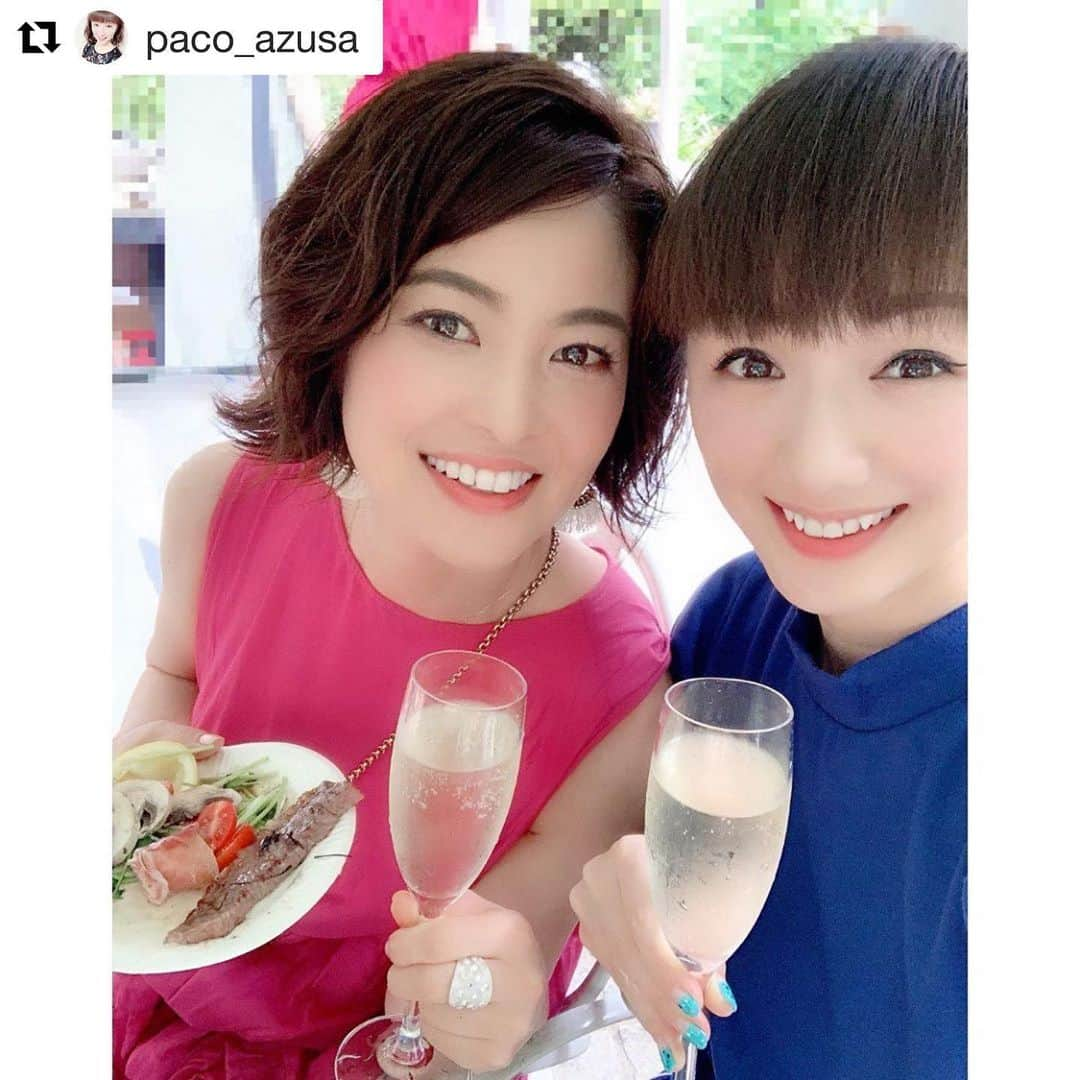 吉田玲奈さんのインスタグラム写真 - (吉田玲奈Instagram)「楽しかったね♫共通の知り合いたくさんいたね♡ありがとう〜😊 #Repost @paco_azusa with @get_repost ・・・ 🇯🇵일본 인스타그램🇯🇵 🥗🥩先日､玲奈っち(#吉田玲奈 ﾁｬﾝ)と､お初の #宮崎宣子 ﾁｬﾝのBBQへ その②🥩🥗 #美味し過ぎる #楽し過ぎる #素敵な時間に #感謝  ①枚目画像👉玲奈っち(#吉田玲奈 ﾁｬﾝ)と ②枚目画像👉玲奈っち(吉田玲奈ﾁｬﾝ)・愛子ﾁｬﾝ(#石山愛子 ﾁｬﾝ)と ③枚目画像👉みほﾁｬﾝ(#大湯みほ ﾁｬﾝ)と ④枚目画像👉10年振り⁉️に再会した優美ﾁｬﾝと ♡o｡+..:*♡o｡+..:*♡o｡+..:*♡o｡+..:*♡o｡+..:* 어느날 친구들 같이 바베큐를 했어요. #어느날 #친한친구들 #아는사람들 #바베큐 #맛있다 #즐거운시간 #고마워 #셀카 #한국을아주좋아해요 #tokyo #BBQ」6月29日 22時56分 - reina.yoshida.ciel.1218