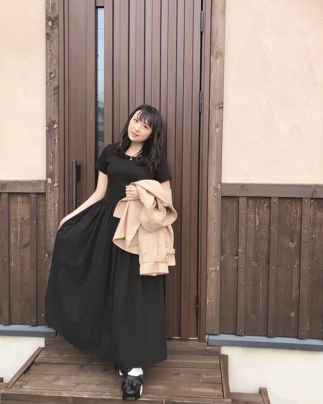 川本紗矢さんのインスタグラム写真 - (川本紗矢Instagram)「北海道で半袖は、まだ早かった(°▽°)笑 . #私服 #ワンピース #gu」6月29日 22時52分 - sayaya_38