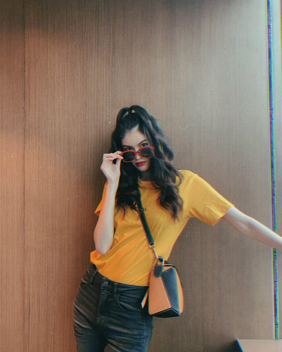 スイ・ヒーのインスタグラム：「💛」