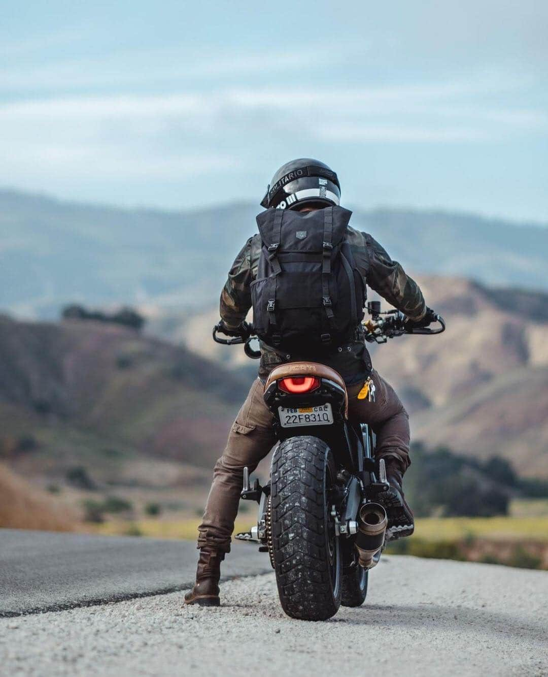 epidemic_motorsさんのインスタグラム写真 - (epidemic_motorsInstagram)「Getting some turns in and some more miles on the bike..﻿ via @gorm_moto ﻿ ﻿ ﻿ ﻿ ﻿ ﻿ #gorm_moto #cali #californialove #motorbike #moto #motorcycle #bikelife #fortheride #throttlesociety #instamoto #modernclassic #bikersofinstagram #motosofinstgaram #instamotogallery #motocicleta #instamoto #ducatiscrambler #landofjoy #streettracker #bobber #bratstyle #tracker #nikond7500 #epidemicmotors #epidemic_motors」6月29日 14時50分 - epidemic_motors