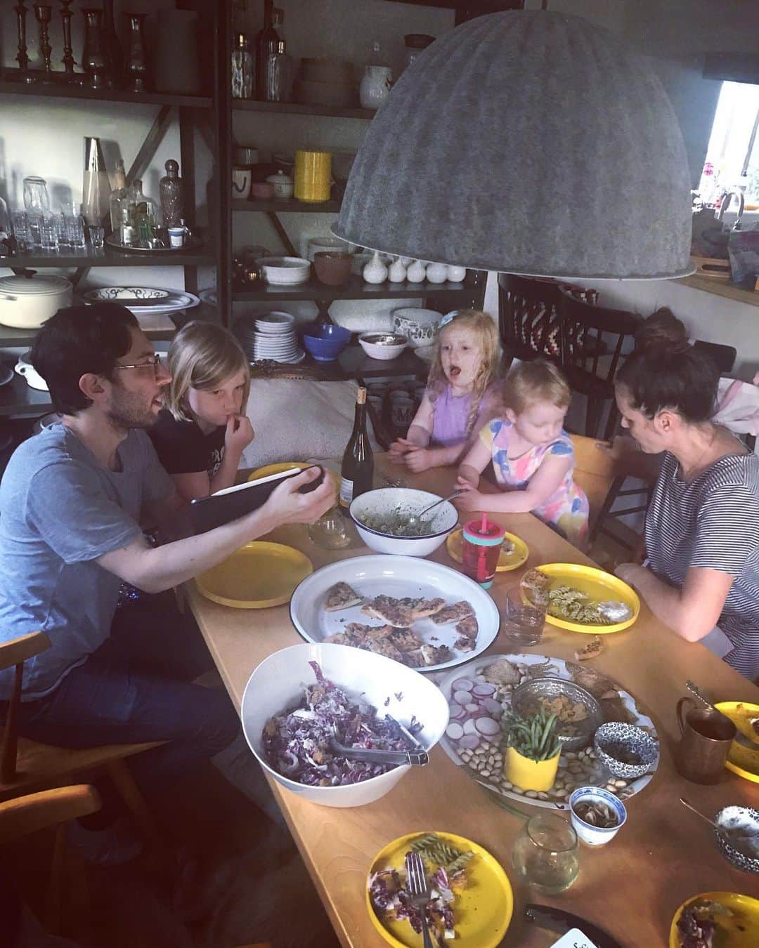 クリスティン・ウッズのインスタグラム：「Friday night with these practice kids 💕💕💕 #CLHAIREY」