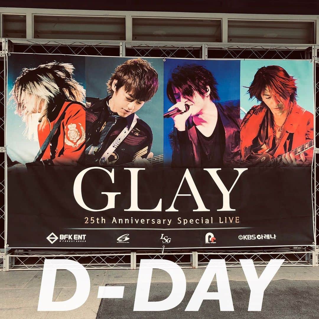 GLAYさんのインスタグラム写真 - (GLAYInstagram)「GLAY 25th Anniversary Special Live in Seoul #25thAnniversarySpecialLIVE #GLAYINSEOUL」6月29日 15時20分 - glay0525_official