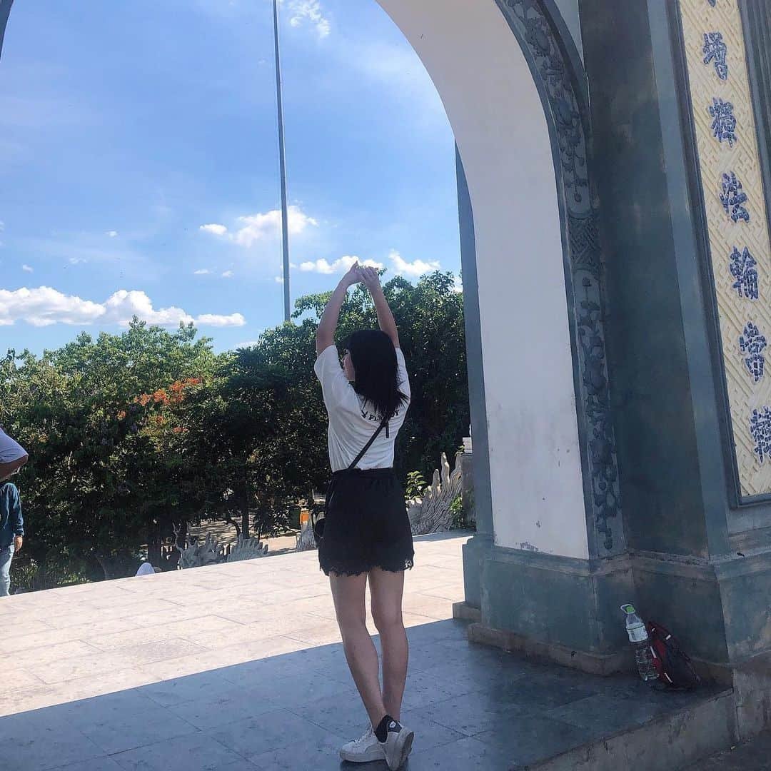 平田梨奈さんのインスタグラム写真 - (平田梨奈Instagram)「Lady Buddha ❤︎ たくさんお祈りしたよ😌 #danang #danangtrip #ダナン #ベトナム #女子旅 #旅行 #海外 #vietnam #ベトナム旅行 #ベトナム観光 #ダナン観光 #リゾート #resort #ダナン女子旅 #タビジョ #lady buddha」6月29日 15時41分 - hirari_official