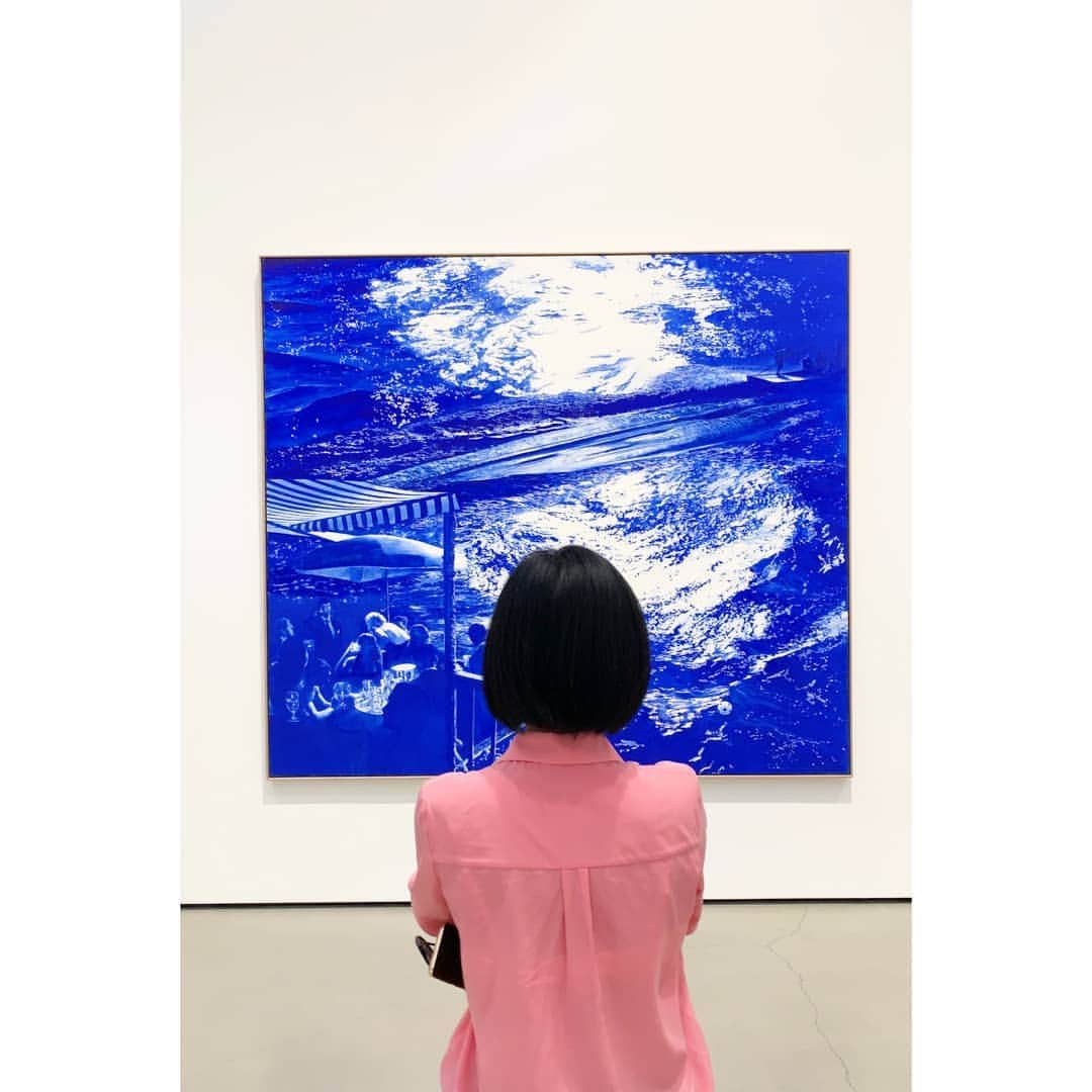 パン・ソヨンさんのインスタグラム写真 - (パン・ソヨンInstagram)「. The Broad 💙 #파랑파랑#iloveblue#marktansey #thebroadmuseum#la」6月29日 15時57分 - banso