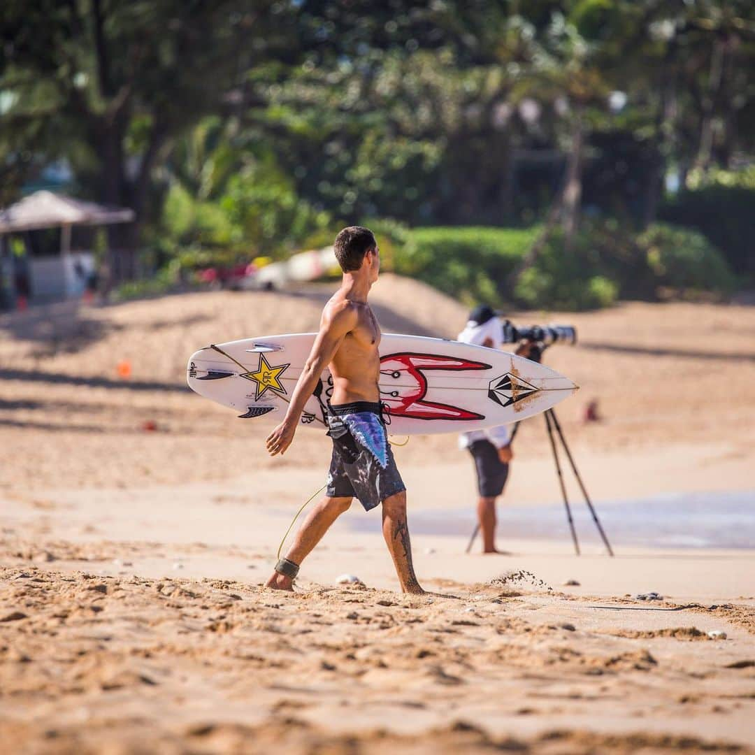 VolcomJapanさんのインスタグラム写真 - (VolcomJapanInstagram)「Go @_balaram @stab_high 🚀🔥 🏄🏻‍♂️: @volcomsurf チームライダーBalaram Stack( @_balaram ) Thrashguards: Stone Neo Jacket Boardshorts: V Dye Stoney 19 VOLCOM BOARDSHORTSは様々なスタイル、カラーがラインナップ🤙🏽 VOLCOM STORE各店および正規ディーラーにて発売中🤙🏽 VOLCOM SPRING & SUMMER COLLECTIONはプロフィールのリンクより📲 #Volcom #VolcomJapan #TrulyDefined #TrueToThis #ボルコム @volcom_east」6月29日 15時54分 - volcomjapan