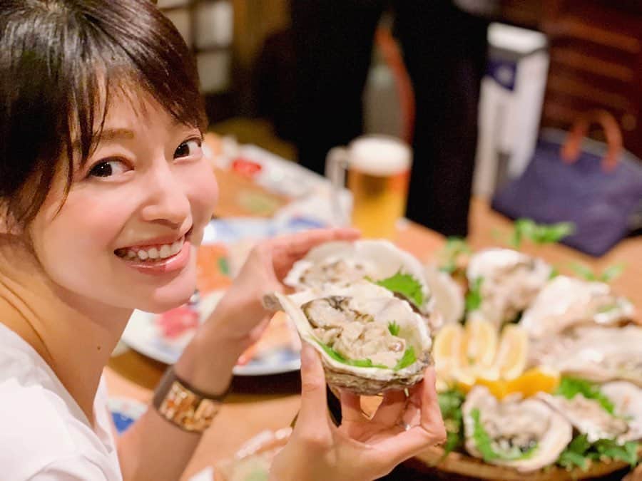 小林涼子さんのインスタグラム写真 - (小林涼子Instagram)「. ずっとエビ派だったけど 最近は貝に惹かれ気味な 2019夏の恋… 複雑な乙女心よ 🦐🐚 夏の牡蠣がこんなに美味しいとは！ 旬のものをたらふく頂いて 心も体もチャージです ご馳走さまでした 🙏🏻 #美味しい #幸せ #もぐもぐ期 #ご褒美 #食べて痩せる #九州 #長崎 #夏牡蠣 #beauty #food #eat #foodcoma #happy #일상 #먹스타그램 #식사 #행복 #吃 #很好」6月29日 16時34分 - ryoko_kobayashi_ryoko