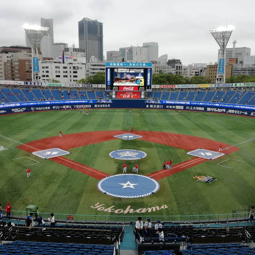 TBS「TBS野球班」さんのインスタグラム写真 - (TBS「TBS野球班」Instagram)「. 雨雲を吹き飛ばせ！！💨 昨日、今季最多の17安打・13得点・5HRで大勝したDeNA！🔥 今夜も打線の爆発に期待です！！！ DeNA先発は 横浜スタジアムで4連勝中の平良拳太郎投手！ 対する広島先発は 前回のDeNA戦でプロ初完投勝利を挙げたアドゥワ誠投手！ . このあと5時55分から #TBSチャンネル2 にて #DeNA vs #広島 戦を#野村弘樹 さんの解説でお届けします。 . #TBS #平良拳太郎 #アドゥワ誠 #横浜DeNAベイスターズ #広島東洋カープ #平良サインボール #東京オリンピック #tokyo2020」6月29日 17時11分 - tbsbaseball