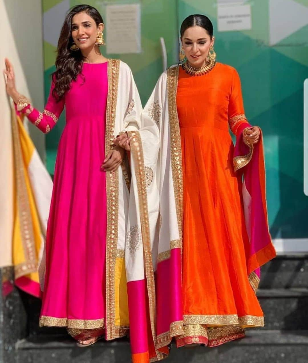 Indianstreetfashionさんのインスタグラム写真 - (IndianstreetfashionInstagram)「Colour crushin’ 😍 #indianstreetfashion #indianwedding  #wedding #weddingsofinstagram #instawedding  #indianwedding #bridesofindia #bridesofinstagram #indianbridaloutfit #weddinglook  #bridallook #bridestyle #weddingtrend #trend #bridaljewelry #jewellery #weddinginspo #weddingplanner #weddingblogger #weddingplanner #destinationwedding」6月29日 23時17分 - indianstreetfashion