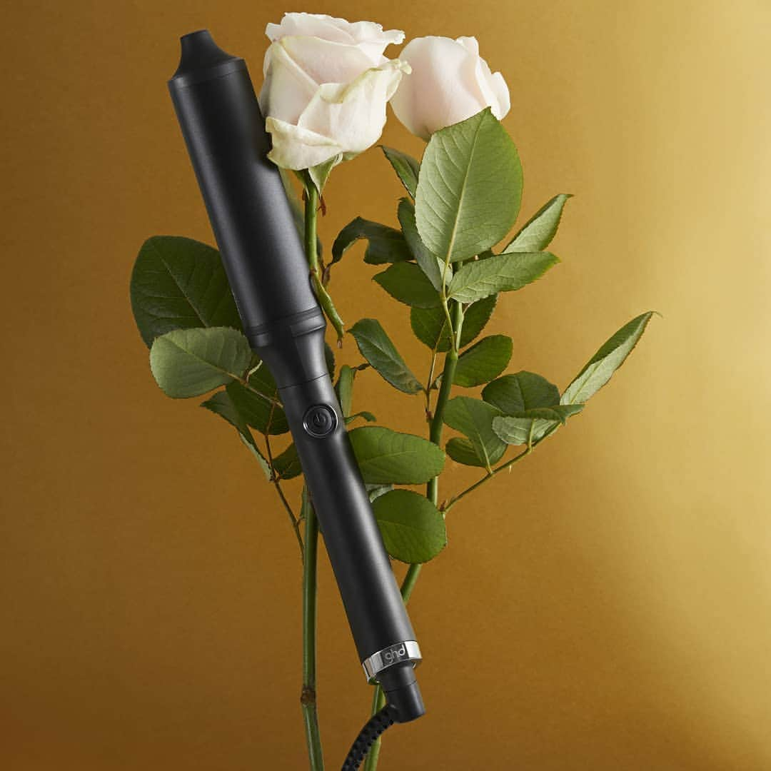 ghd hairさんのインスタグラム写真 - (ghd hairInstagram)「Holiday hair dreams with the #ghdclassicwavewand ☀️🌺 #ghd #goodhairday #ghdcurve #wavyhair」6月29日 18時01分 - ghdhair