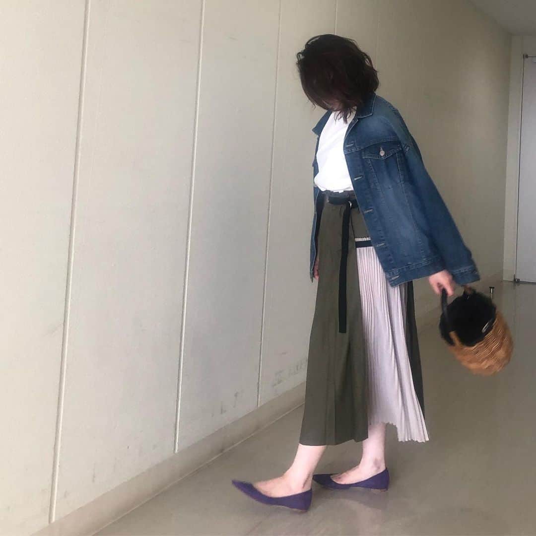 kawakami momokoさんのインスタグラム写真 - (kawakami momokoInstagram)「今日はたくさんのみなさん イベント来てくださって ありがとうございます！！！❤️ 楽しかったなー❤️ そして眠い いつかの格好。 @elendeek のスカート ウエストゴムで履きやすい」6月29日 18時02分 - momoko.kawakami.29