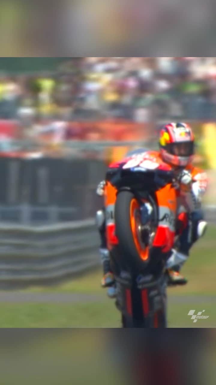 のインスタグラム：「Rewind. 🔙The best moments from the @motogp World Championship this year in Assen, Netherlands. Was stop 8 the best of the season so far? A quick recap for you: 1️⃣ @marcmarquez has another legendary win, battling it out for first place. 2️⃣ Flashback to when @marcomelandri33 made history by being the youngest MotoGP winner ever. 3️⃣@nicky_hayden wins on the final turn after an intense showdown. @redbullmotorsports #redbull #racing #redbullmotorsports #motogp #netherlands」