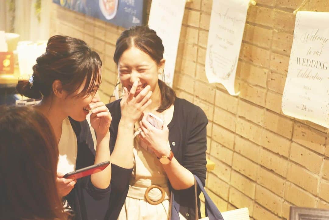 PIARYさんのインスタグラム写真 - (PIARYInstagram)「【PIARYプレ花嫁会in大阪】 . 第11回PIARYプレ花嫁会in大阪 大盛況で終了しました！！ . ワークショップやフリートークタイム 豪華景品が当たるお楽しみタイムなど 大盛り上がりの時間となりました!! . . 今回限定の会場コーディネートを背景に 写真撮影会を行ったり たくさん写真を撮っていただけてうれしいです♪ . ご参加いただきました プレ花嫁さま、卒花嫁さま 本日はありがとうございました!! . . . . . 今、話題のPIARYプレ花嫁会 表参道と名古屋栄サロンにて毎月開催中!! =*=*=*=*=*=*=*=*=*=*=*=*=*=*=*=* . ▼ただいまご案内できるお日にちはこちら▼ . ■2019年7月11日（木）14：00～17：00 ■2019年7月27日（土）14：00～17：00 . . ▼開催場所▼ 『PIARYブライダルサロン表参道』 〒107-0061 東京都港区北青山3-5-15　ミヤヒロビル3Ｆ . 『PIARYブライダルサロン名古屋栄』 〒460-0008 愛知県名古屋市中区栄3-7-9　新鏡栄ビル9Ｆ . . ▼対象▼ ・2019年冬婚のプレ花嫁さま ・結婚して1年以内の卒花嫁さま . . 詳細・ご応募は @piary_inst よりPIARYホームページをチェック!! . . . #PIARY #ピアリー #PIAHANA #プレ花嫁会 #PIARYプレ花嫁会 #ピア花会 #ピア花 #花嫁会 #関西花嫁 #関西プレ花嫁 #大阪プレ花嫁 #結婚式準備 #結婚式diy #日本中のプレ花嫁さんと繋がりたい #ウェディング #DIY花嫁 #花嫁DIY #引出物 #卒花 #卒花嫁 #大阪 #フォトパネル #プチギフト #ヒキタク #イベント #大阪花嫁 #ヒキタク #引き出物 #ピア花2019冬婚 #2019冬婚」6月29日 19時16分 - piary_inst
