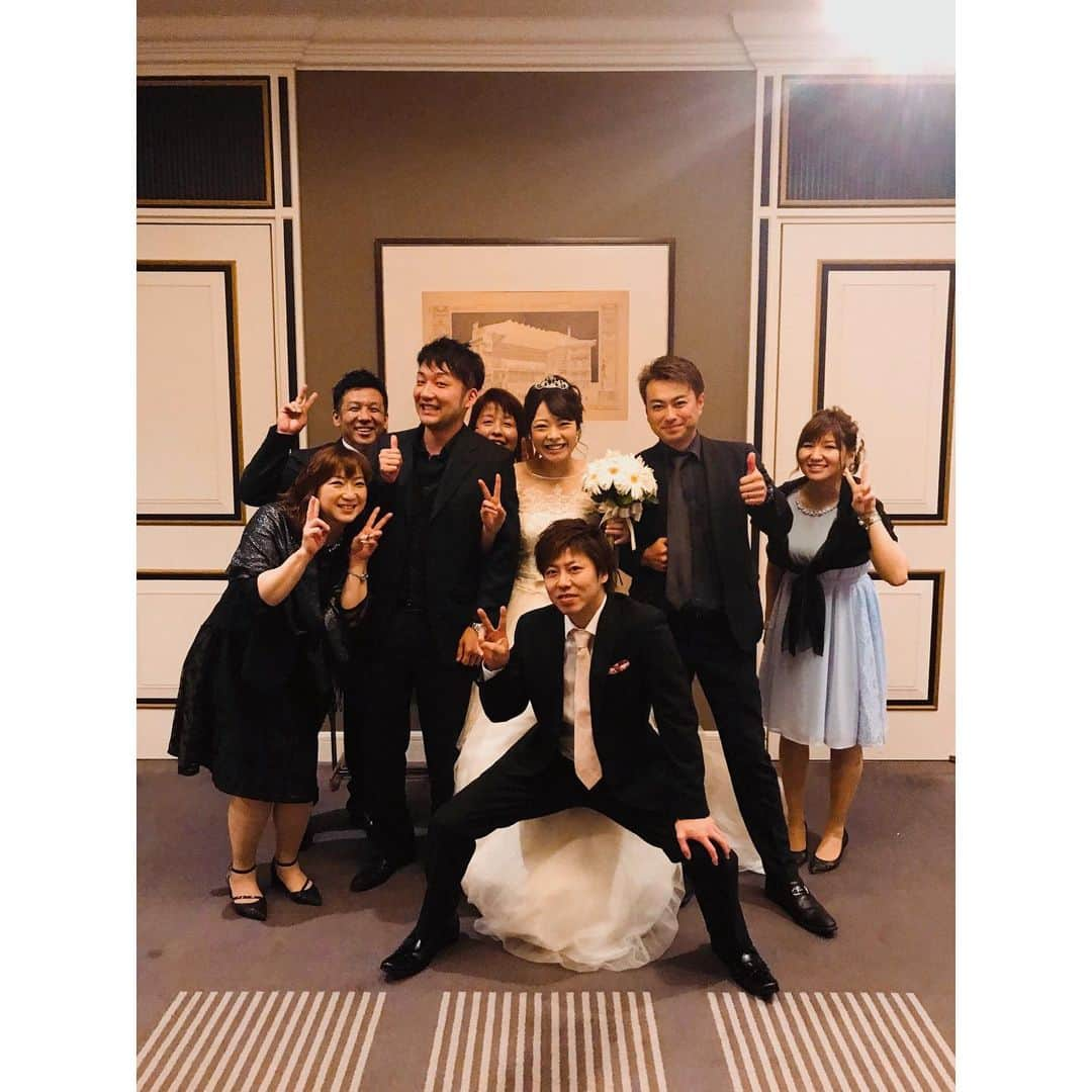 寺下智香（プロボウラー）さんのインスタグラム写真 - (寺下智香（プロボウラー）Instagram)「佳奈さんの結婚式へ👰🤵💒💕 . . 予想通り可愛くて綺麗でした‼️ 末永くお幸せに💓  #佳奈さん #おめでとうございます #笑いいっぱいありの #結婚式 #幸せおすそわけ #ありがとうございます🙏」6月29日 19時19分 - chika507