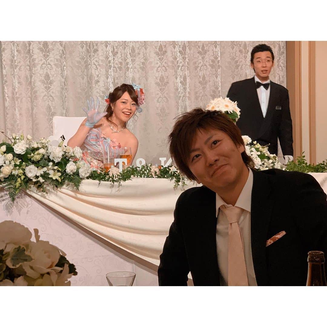 寺下智香（プロボウラー）さんのインスタグラム写真 - (寺下智香（プロボウラー）Instagram)「佳奈さんの結婚式へ👰🤵💒💕 . . 予想通り可愛くて綺麗でした‼️ 末永くお幸せに💓  #佳奈さん #おめでとうございます #笑いいっぱいありの #結婚式 #幸せおすそわけ #ありがとうございます🙏」6月29日 19時19分 - chika507