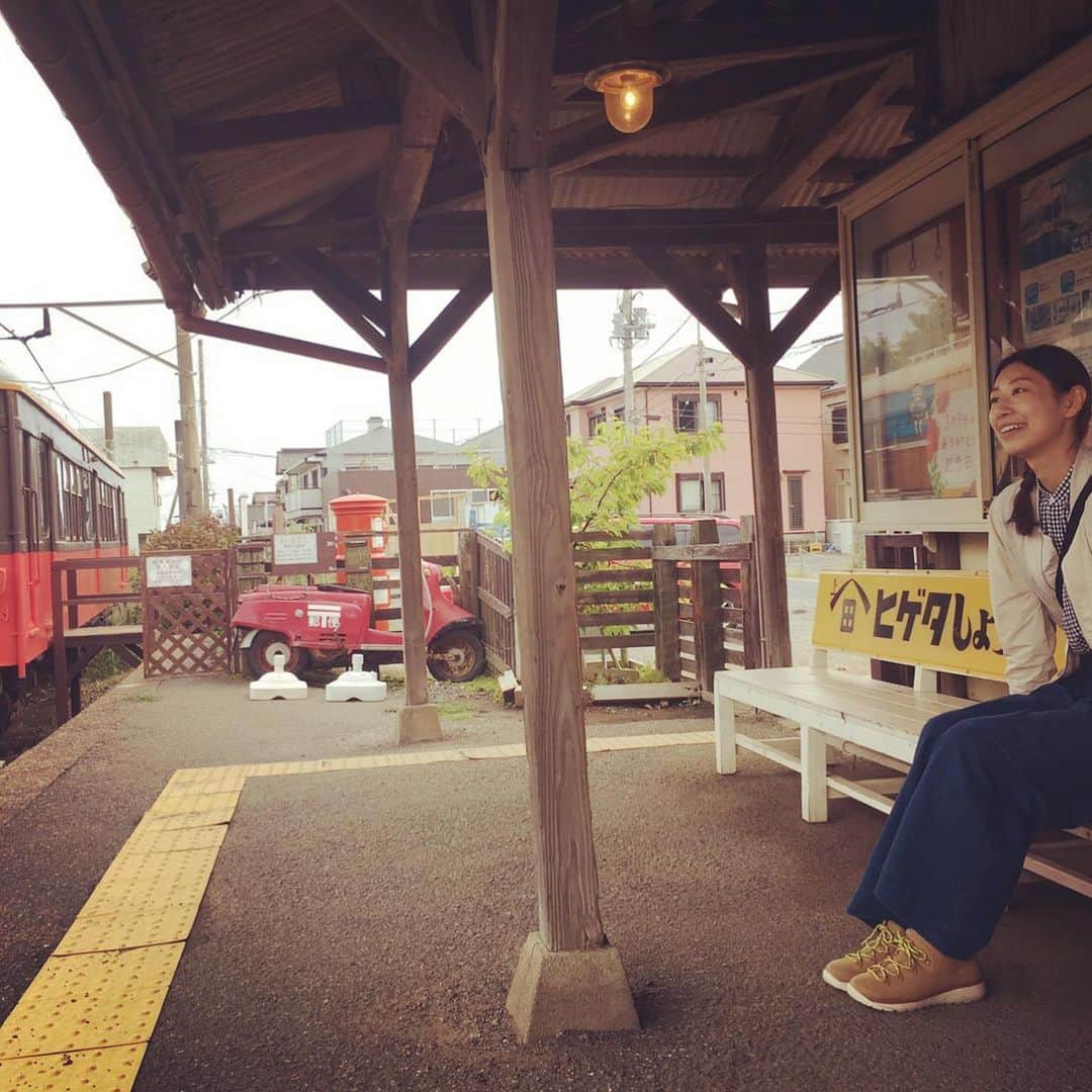 谷口礼子さんのインスタグラム写真 - (谷口礼子Instagram)「映画『電車を止めるな！』の撮影、おかげさまでクランクアップしました。大好きな銚子の街を舞台に、たくさんの方の愛がこもった映画になりそうです。感謝でいっぱい。ありがとうございます。竹本社長、お世話になりました！ 公開をどうぞお楽しみに💕  #電車を止めるな #電止め #銚子電鉄 #銚電」6月29日 19時53分 - manekijako