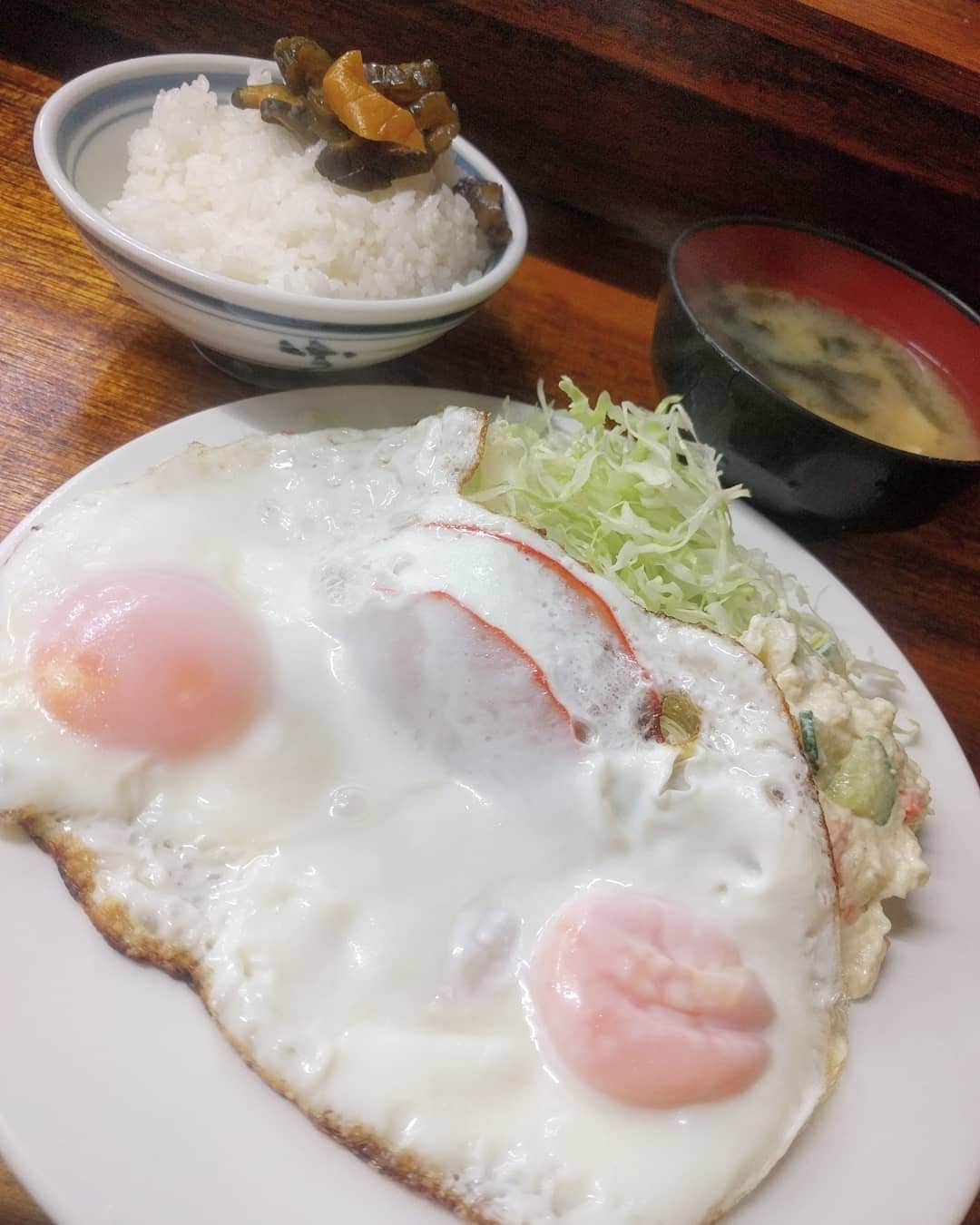 越中睦士のグルメインスタ