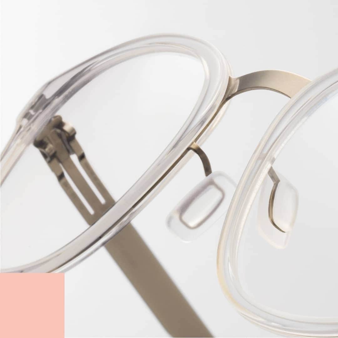 アイシー ベルリンさんのインスタグラム写真 - (アイシー ベルリンInstagram)「Let’s stay transparent... like our new frames. Do you have questions about our Summer Collection 2019?  #icberlin #screwless #eyewear #eyeweardesign #sunglasses #eyewearstyle #glasses #lightweight #durable #luxuryeyewear #craftsmanship #frames #newcollection #eyewearshop #sunglasses」6月29日 20時13分 - icberlinofficial