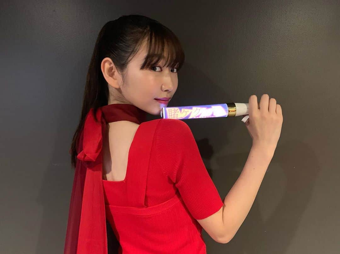 岡本夏美さんのインスタグラム写真 - (岡本夏美Instagram)「賭ケグルイ 応援上映舞台挨拶 出させていただきました！ お誕生日もお祝いしていただき ありがとうございます！ 衣装は西洞院さんをイメージしたお洋服 ご用意してもらったのです！！ 首につけてるリボンが 西洞院さん風でかわいいです！ チュールチョーカー @labelleetude_official  ニット＆ワンピ @grace_continental.div」6月29日 20時15分 - okamoto_natsumi